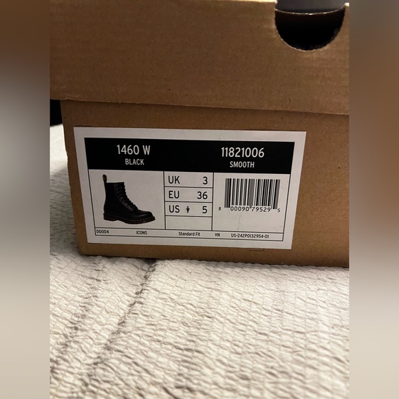 Dr. Martin 1460 8 eye boot smooth leather - Picture 6 of 6